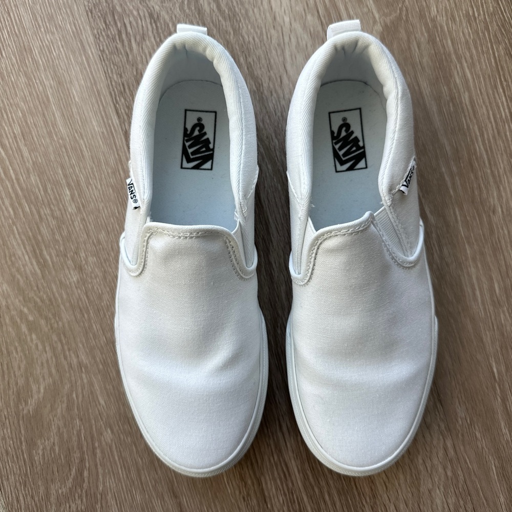 White Slip On Vans, Platform, Youth 5/Women’s 7 - Picture 2 of 8